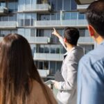 Colaborarea cu proprietarii pentru acces și aprobare